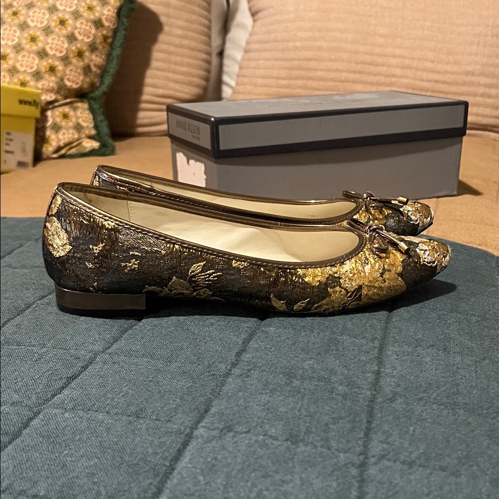 Anne Klein Ovi Flats Gold Brown Metallic Brocade Fabric - Picture 6 of 10